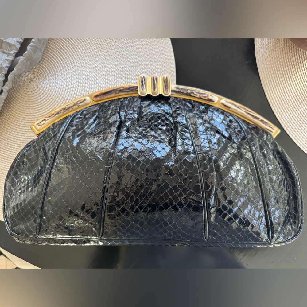 Black snake skin clutch purse  w/ bone clasp Finesse LaModel New York w/chain!